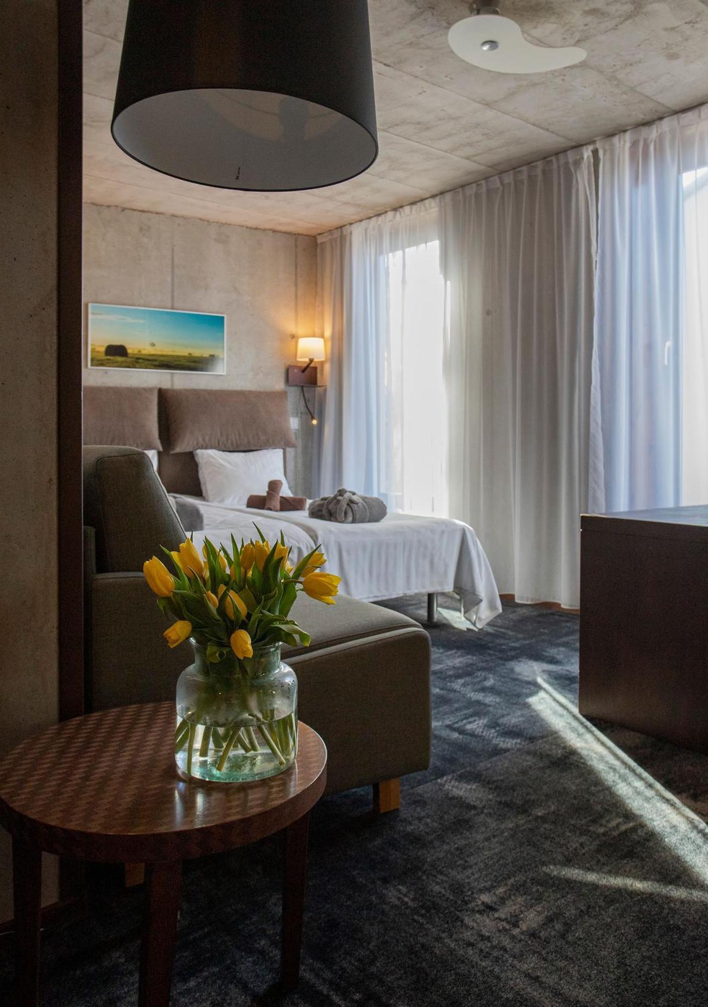 Johan Design & Spa Hotel Kuressaare Exterior photo